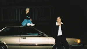 Lirik terjemahan dan arti makna lagu i'm so tired dari Lauv ft. Troye Sivan