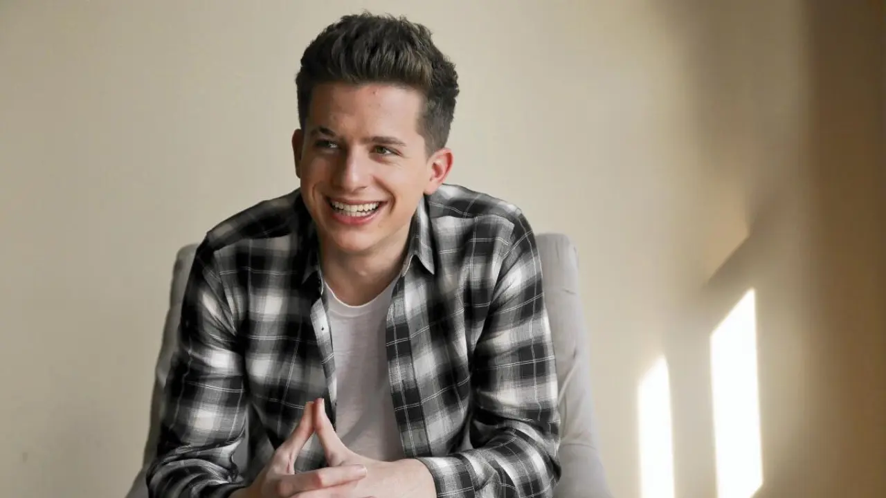 Lirik terjemahan dan arti makna lagu One Call Away dari Charlie Puth