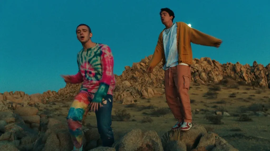 Lirik terjemahan dan arti makna lagu Mean It dari Lauv & LANY