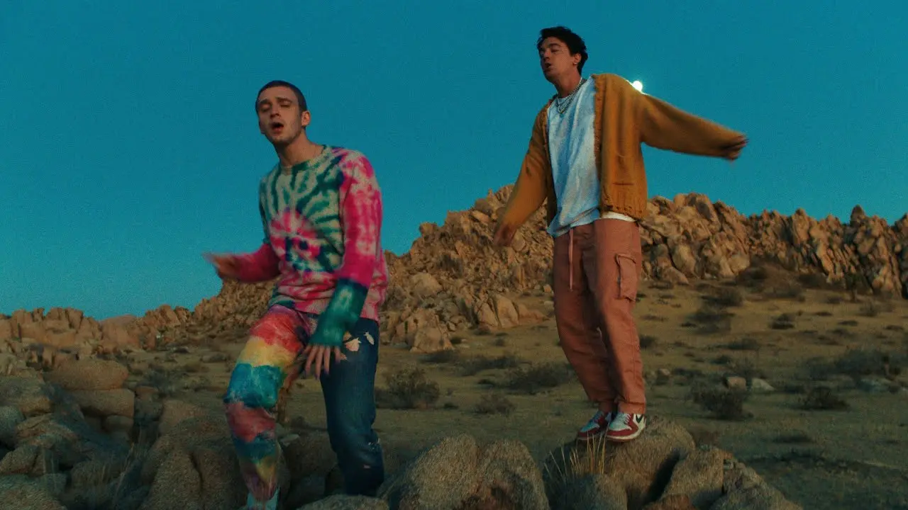 Lirik terjemahan dan arti makna lagu Mean It dari Lauv & LANY