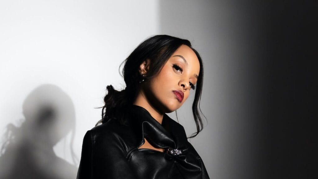 Lirik terjemahan dan arti makna lagu Dandelions dari Ruth B.