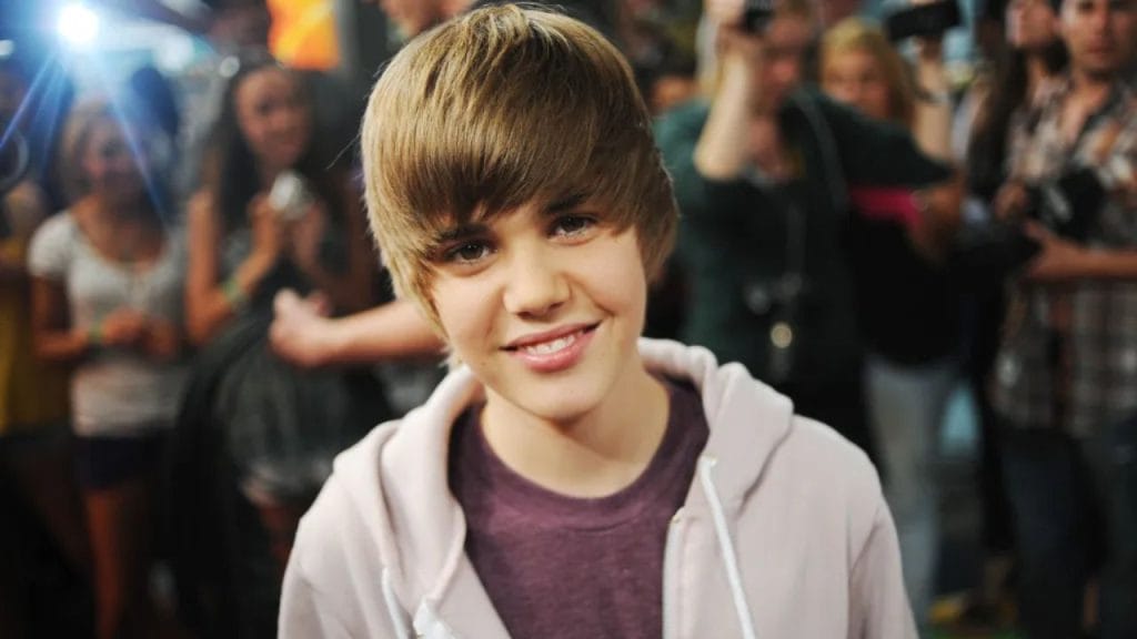 Lirik terjemahan dan arti makna lagu Favorite Girl dari Justin Bieber