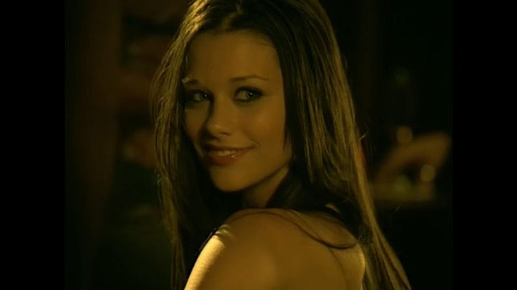 Lirik terjemahan dan arti makna lagu She Will Be Loved dari Maroon 5