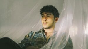 Lirik terjemahan dan arti makna lagu Somebody's Pleasure dari Aziz Hedra