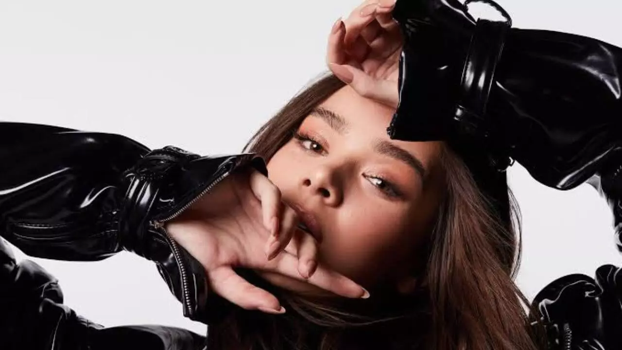 Lirik terjemahan dan makna lagu I Love You's karya dari Hailee Steinfeld