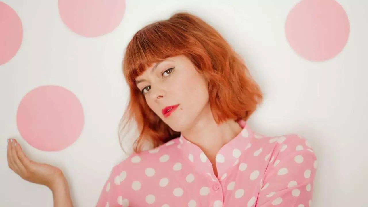 Lirik terjemahan dan makna lagu Sweet Time karya dari Lenka