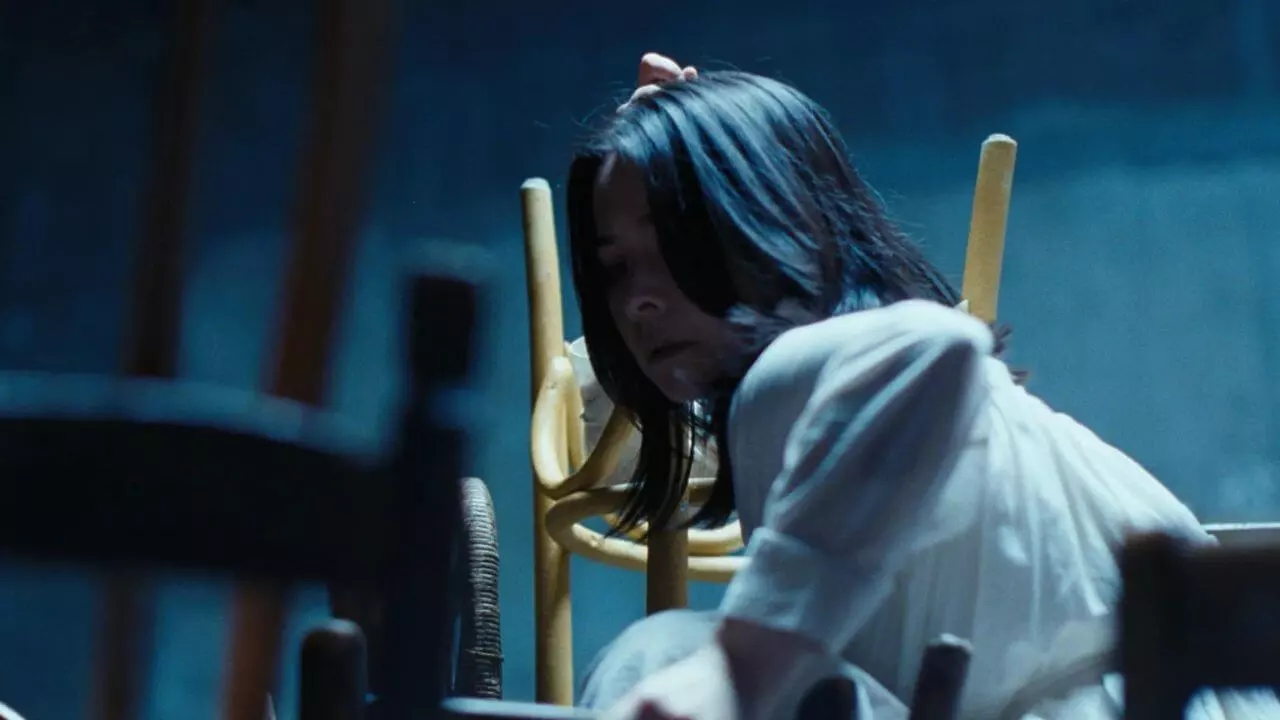 Lirik terjemahan dan arti makna lagu My Love Mine All Mine karya dari Mitski