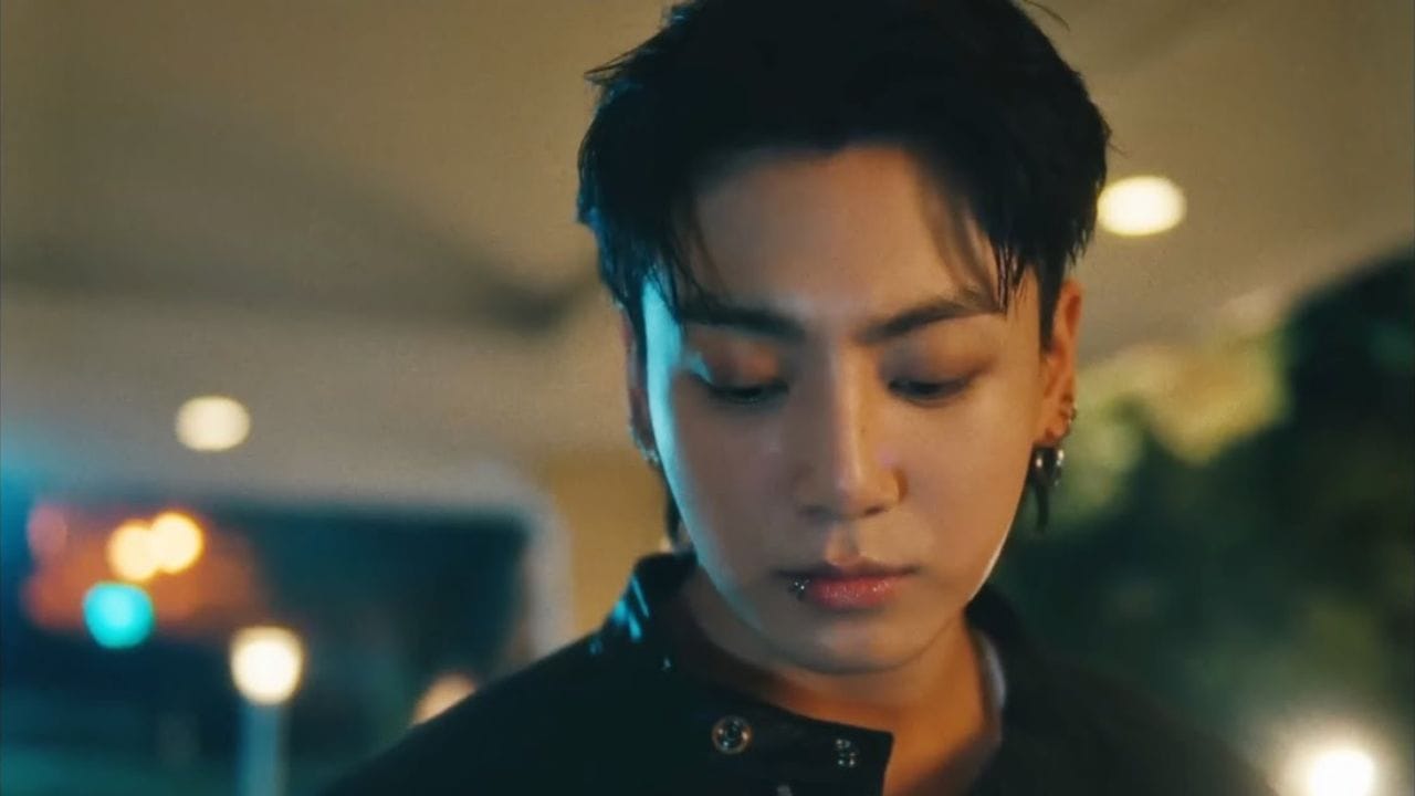 Lirik terjemahan dan arti makna lagu Yes or No dari Jung Kook