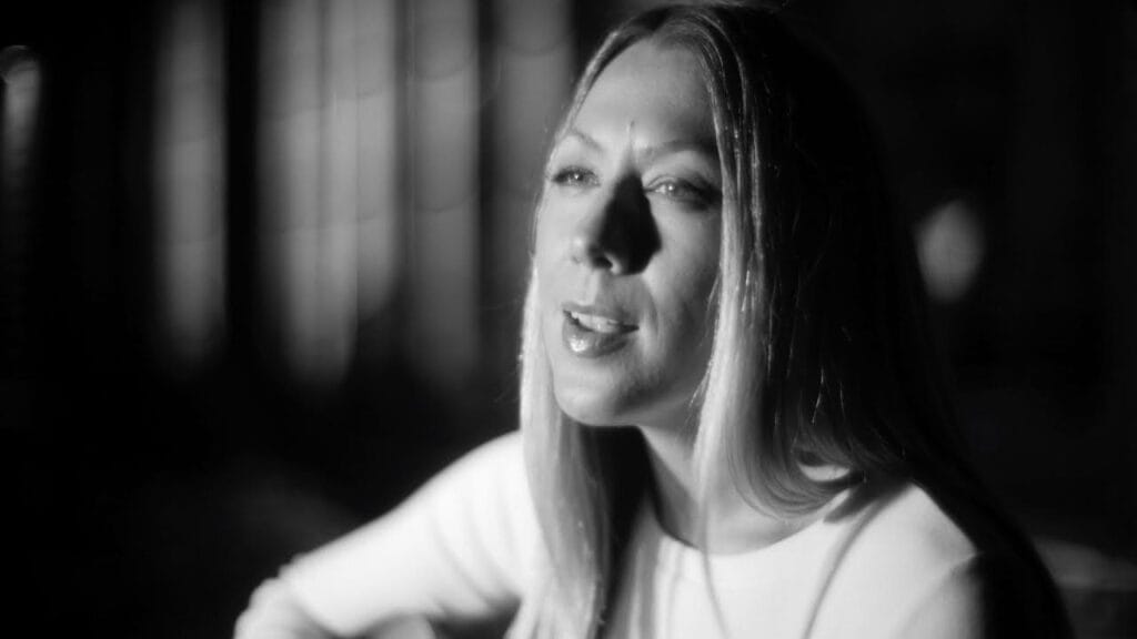 Lirik terjemahan dan arti makna lagu Meant For Me dari Colbie Caillat