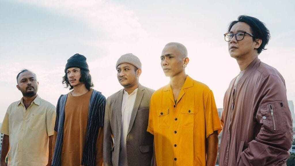 Lirik terjemahan dan arti makna lagu High dari Fourtwnty