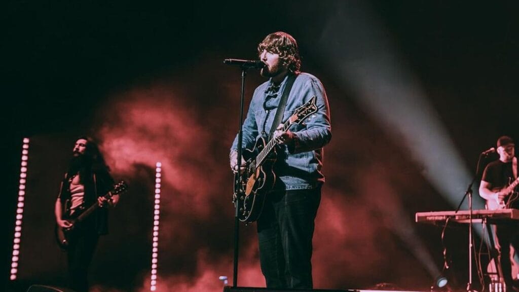 Lirik terjemahan dan arti makna lagu Sleepwalking dari James Arthur