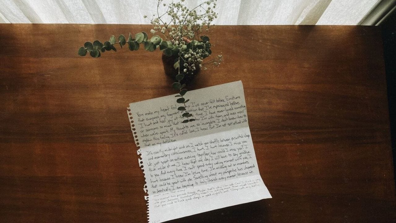 Lirik terjemahan dan arti makna lagu Moments dari Micah Edwards