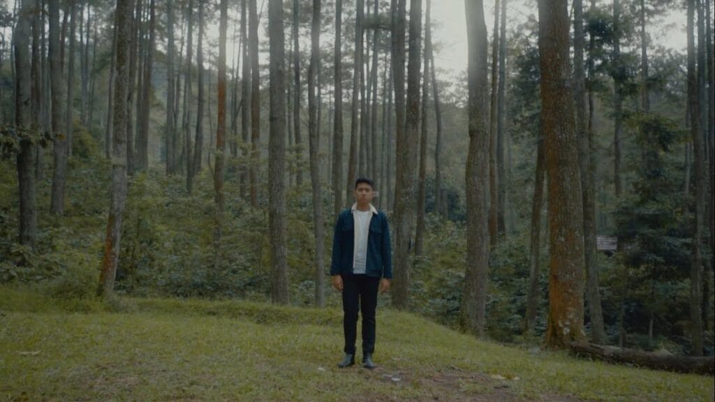 Lirik terjemahan dan arti makna lagu happiest dari Yahya