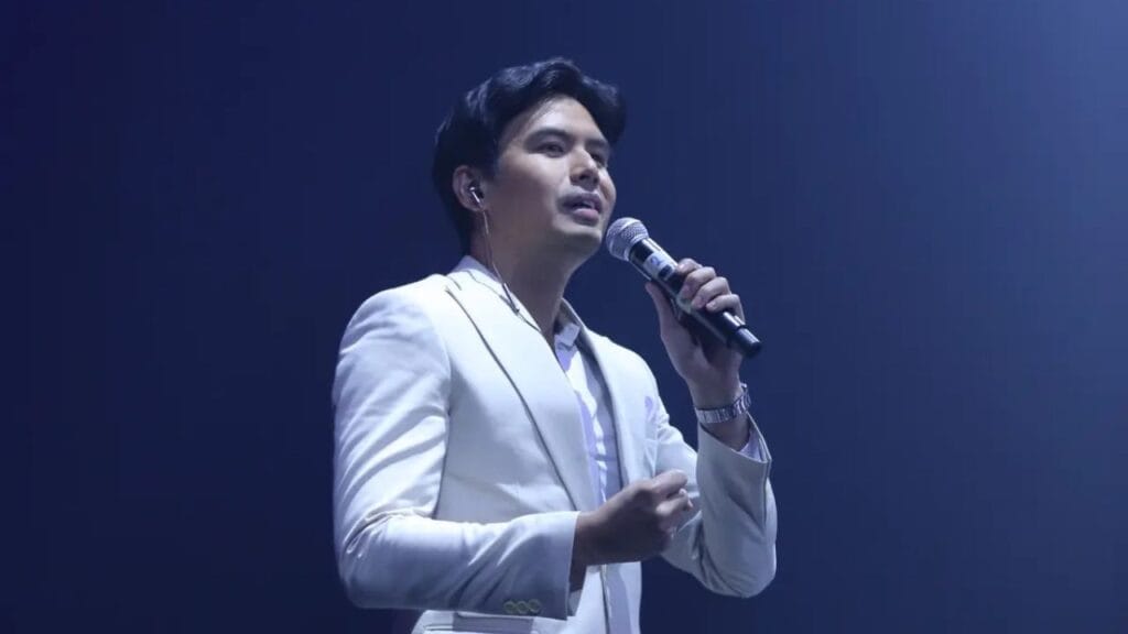 Lirik terjemahan dan arti makna lagu The Way You Look At Me dari Christian Bautista