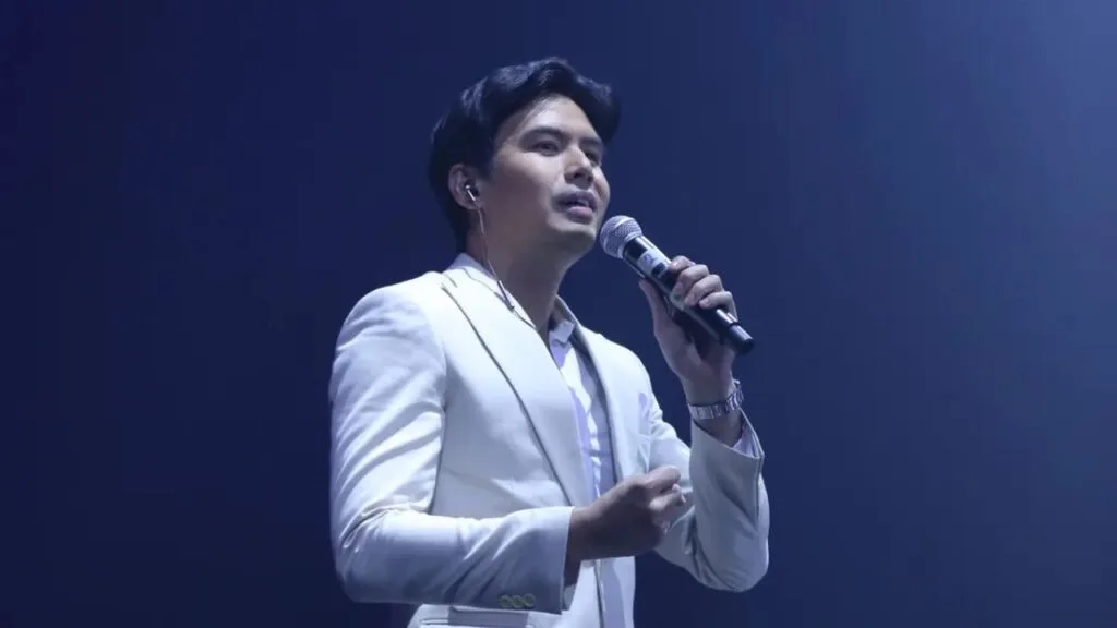 Lirik terjemahan dan arti makna lagu The Way You Look At Me dari Christian Bautista