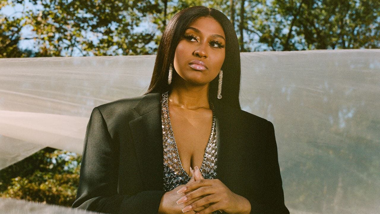 Lirik terjemahan dan arti makna lagu In Love With Another Man dari Jazmine Sullivan