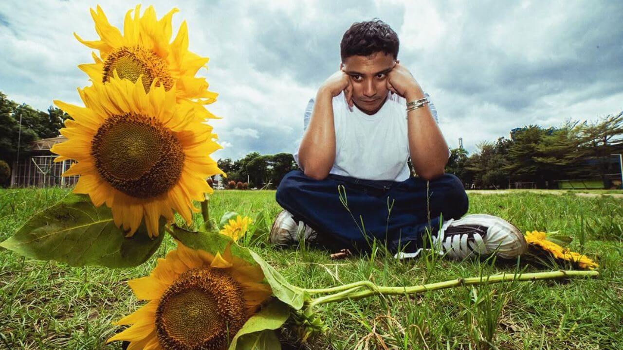 Lirik dan makna lagu Gala bunga matahari dari Sal Priadi