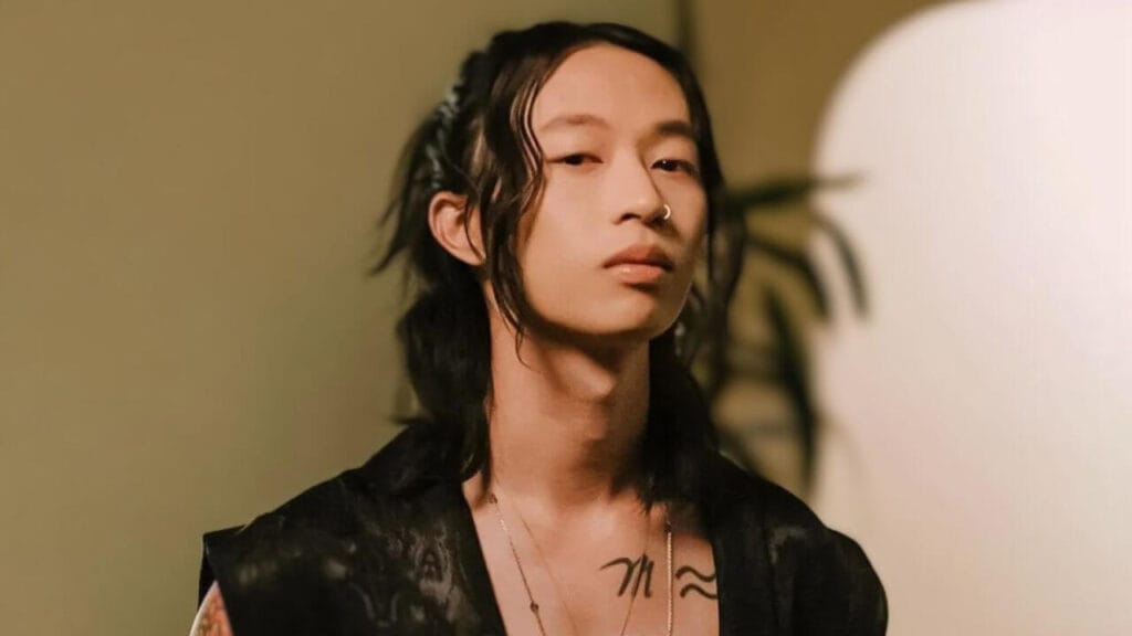 Lirik terjemahan dan arti makna lagu Say dari keshi