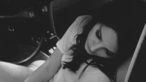 Lirik terjemahan dan arti makna lagu Brooklyn Baby dari Lana Del Rey