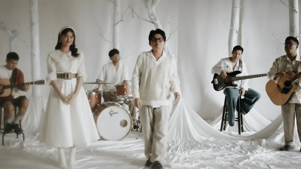 Lirik dan makna lagu Tak Di Tanganku dari Juicy Luicy ft. Mawar de Jongh