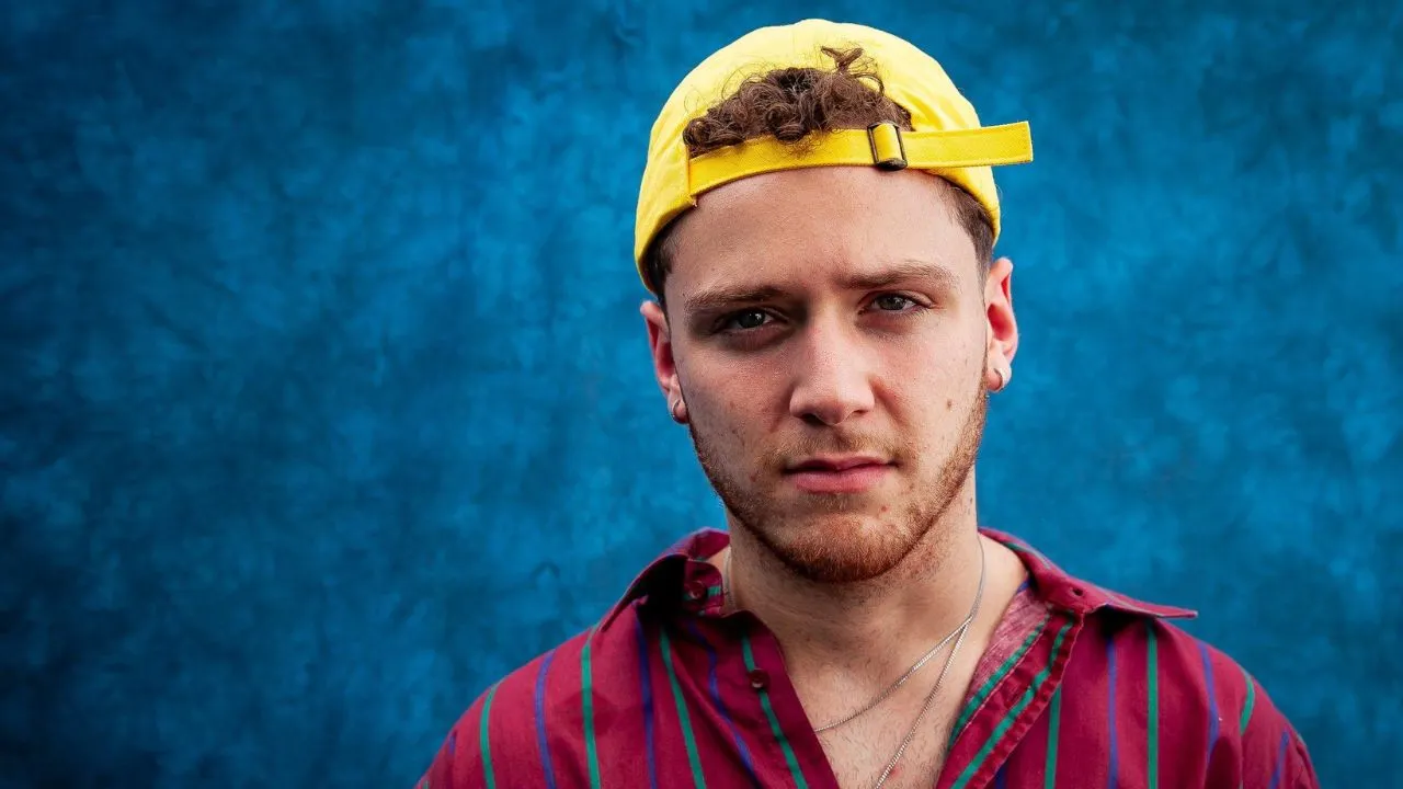 Lirik terjemahan dan arti makna lagu Beautiful dari Bazzi
