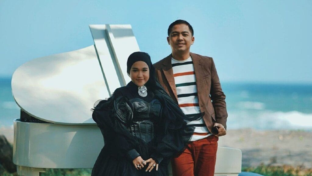 Lirik dan makna lagu Masing Masing dari Ernie Zakri ft. Ade Govinda