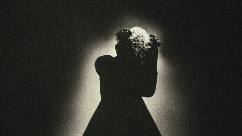 Lirik terjemahan dan arti makna lagu War dari keshi