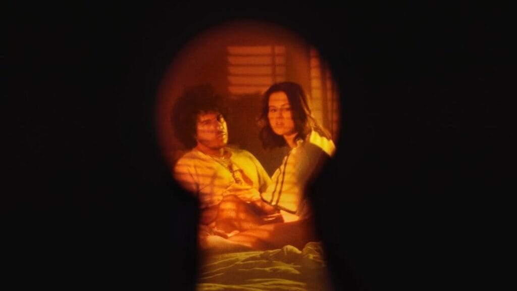 Lirik terjemahan dan arti makna lagu Scared of Loving You dari Selena Gomez ft. benny blanco