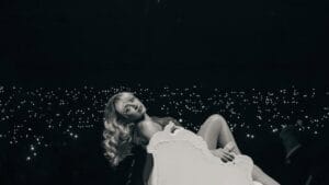 Lirik terjemahan dan arti makna lagu Couldn't Make It Any Harder dari Sabrina Carpenter