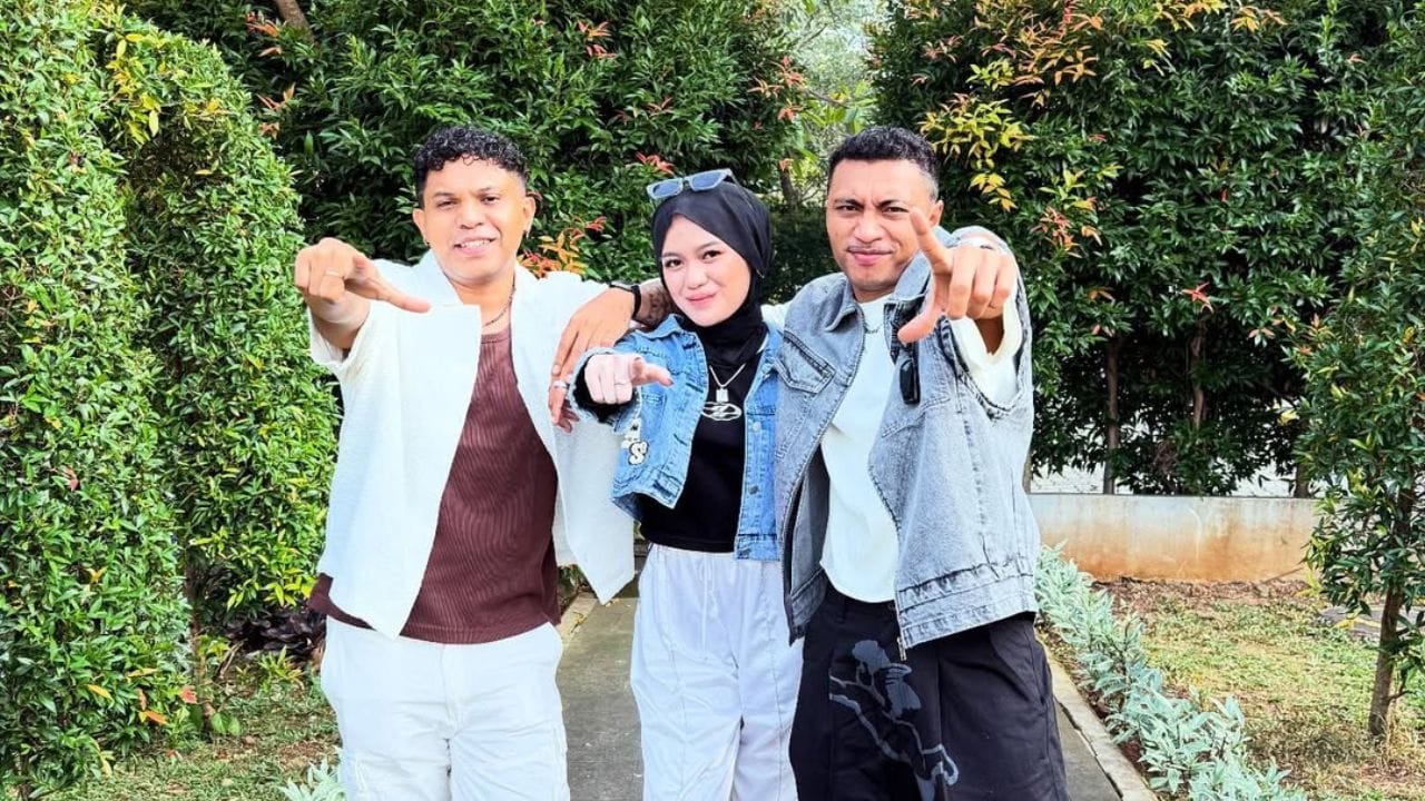 Lirik dan arti makna lagu Tabola Bale dari SILET OPEN UP