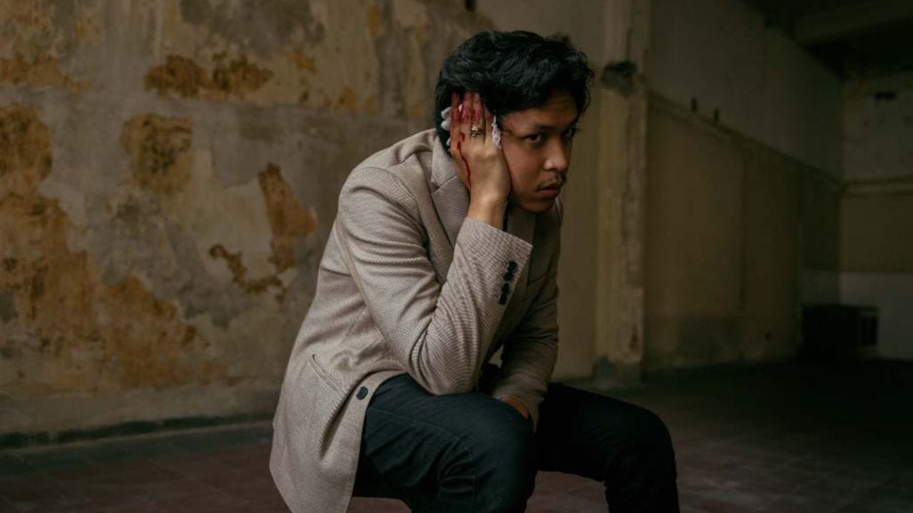 Lirik dan arti makna lagu Evakuasi dari Hindia