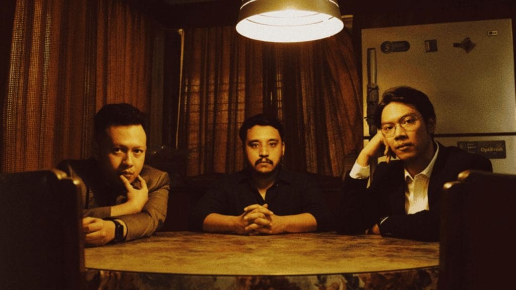 Lirik dan arti makna lagu Pastikan Riuh Akhiri Malammu dari Perunggu