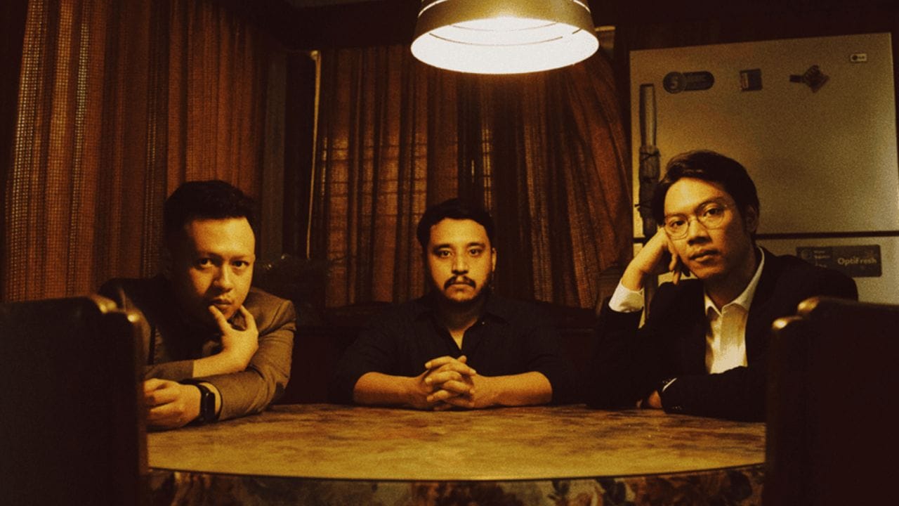 Lirik dan arti makna lagu Pastikan Riuh Akhiri Malammu dari Perunggu