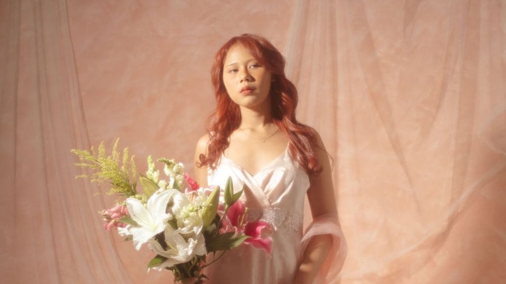 Lirik dan arti makna lagu Ah dari Nadin Amizah