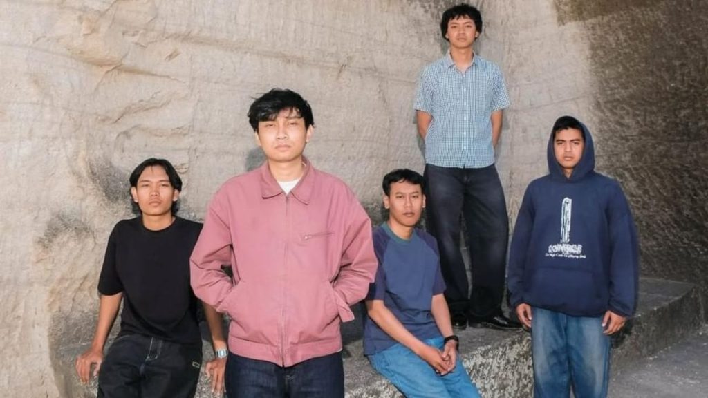 Lirik terjemahan dan arti makna lagu Sway dari COLORCODE