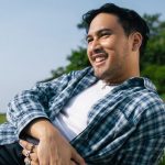 Lirik dan arti makna lagu Menawan dari Adrian Khalif