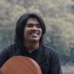 Lirik dan arti makna lagu Sedang Langit Gelap dari Elegi
