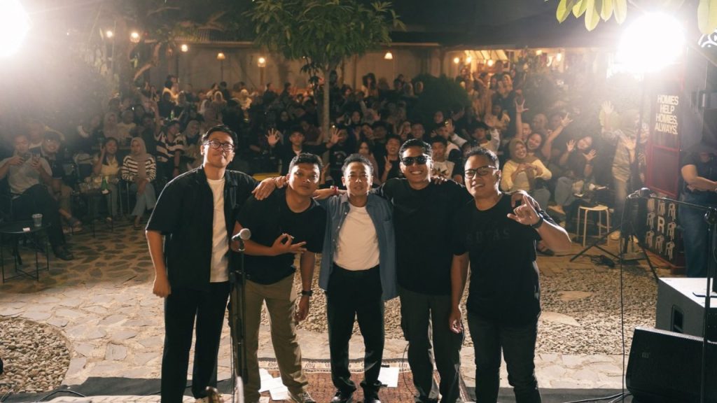Lirik dan arti makna lagu Kita Lewati Berdua dari Overnight