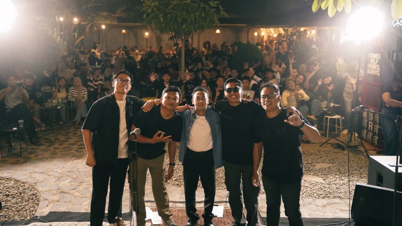 Lirik dan arti makna lagu Kita Lewati Berdua dari Overnight